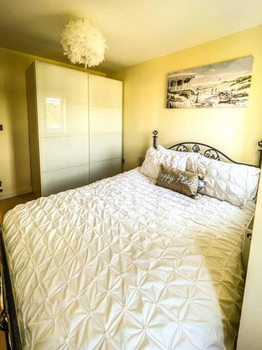 Soho Beach Apartment With Fabulous Sea View And 2 Minutes To The Beach With Free Parking And Netflix Bournemouth Exteriör bild