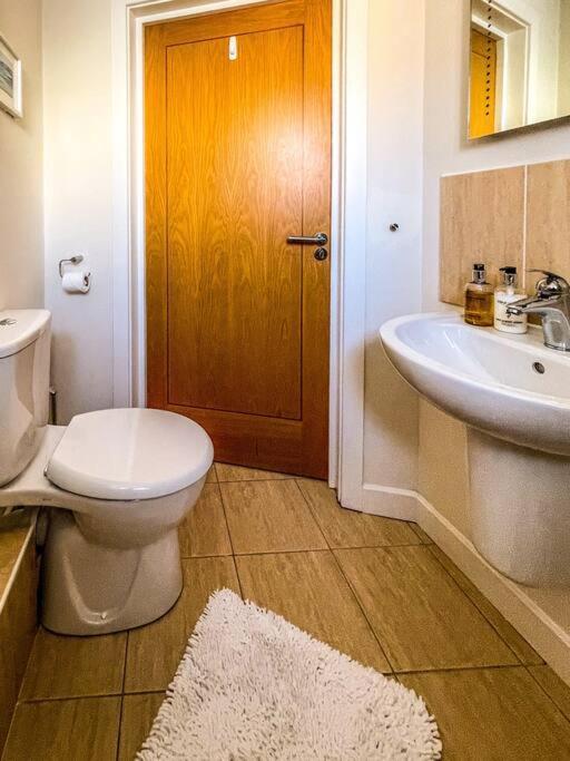 Soho Beach Apartment With Fabulous Sea View And 2 Minutes To The Beach With Free Parking And Netflix Bournemouth Exteriör bild